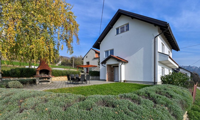 Lobor House | Amazing home in Petrova Gora with sauna