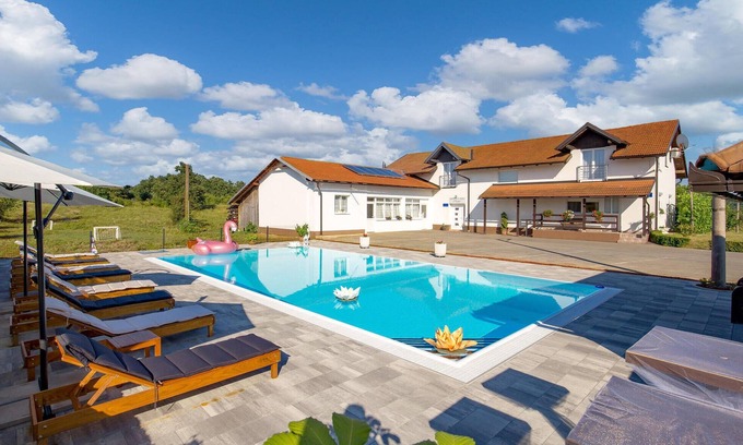 Slunj House | Amazing home in Slunj with WiFi