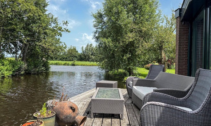 Municipality of Krimpenerwaard House | Amazing home in Stolwijk with house sea view