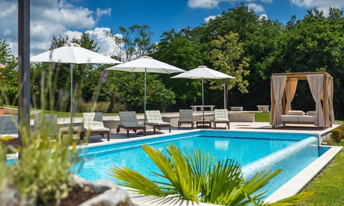 Tinjan House | Amazing home in Tinjan with sauna