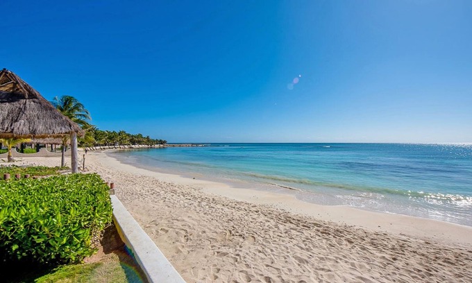Villa Juarez Villa | Amazing Luxury Caribbean Retreat! Beach Front