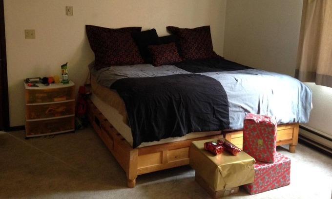 Laramie House | Amazing mountain views and room for the whole family- solar powered.