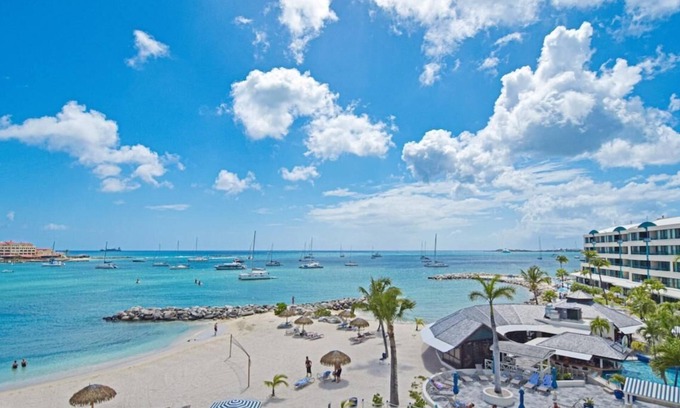 Simpson Bay Condo | Amazing Ocean views for this Simpson Bay Beachfront Condo in Paradise!