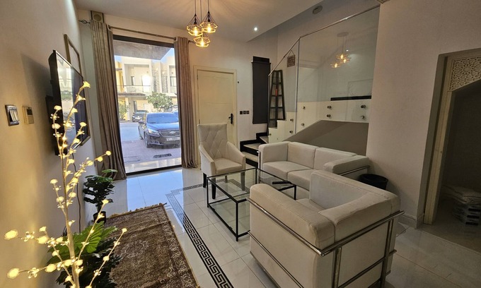 Dubai Villa | Amazing One-Bedroom Villa TownHouse