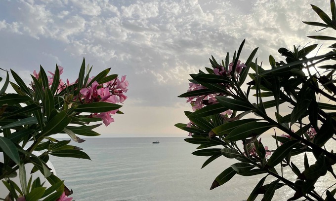 Kassandra Apartment | Amazing seafront location