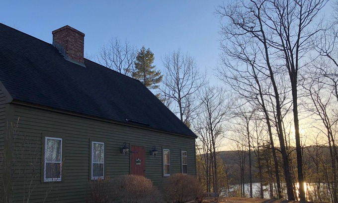 Gilmanton House | Amazing Setting! Private Retreat w/ free use of 4 kayaks