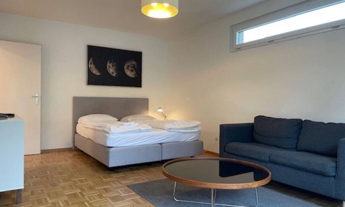 Hochschulen Apartment | Amazing studio in the city center (Art 17)