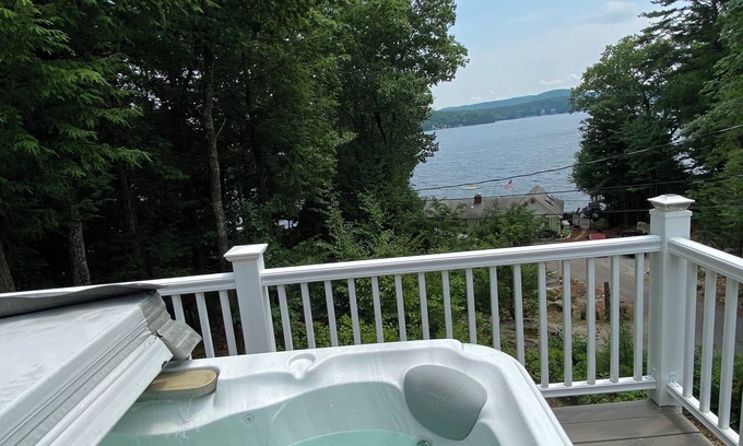 Alton Bay House | Amazing View~Hot Tub 2-bedroom house in enchanting Alton Bay~Lake Winnipesaukee
