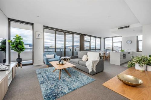 Barton Apartment | Amazing View In Large Apartment Barton ACT
