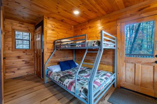 Gatlinburg - Pigeon Forge House | Amazing Views, Pickelball, Community Pool, Gated Resort