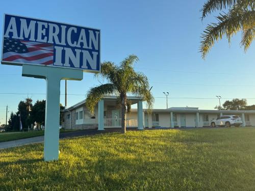 Cocoa Hotel | American Inn