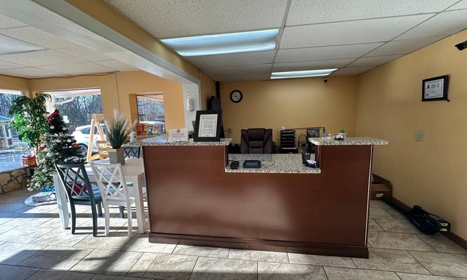 Franklin Hotel | Americas Best Value Inn Franklin