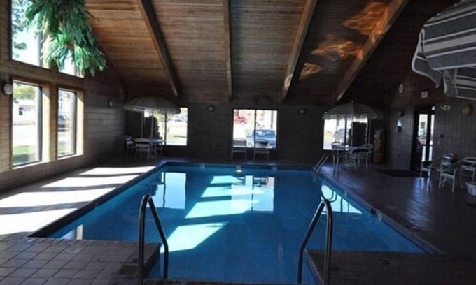 Plymouth Hotel | AmericInn by Wyndham Plymouth