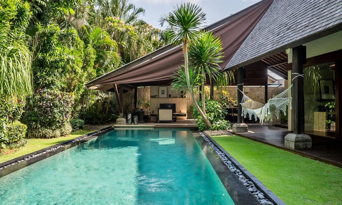 Batu Bolong Villa | Ametis Villas