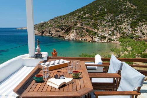 Chrisopigi House | Ammos 1 - Seafront house in Glyfo beach, Sifnos