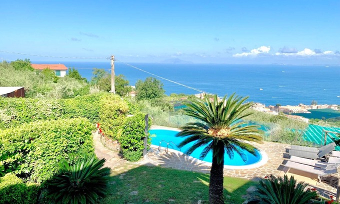 Schiazzano Villa | AMORE RENTALS - Villa Stone on the Sea with Private Pool and Garden