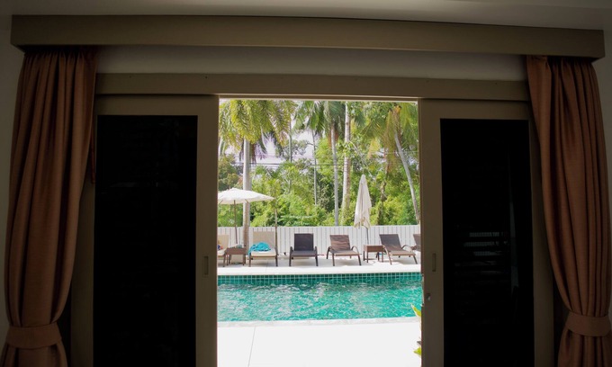 Mae Nam Hotel | Ampha Place Hotel