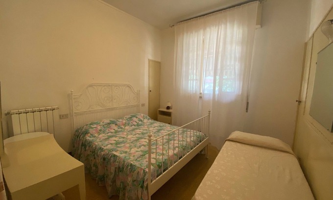 Viareggio House | Ampio Chalet Posto All'interno Dello Stabilimento Balneare Bagno Avvenire