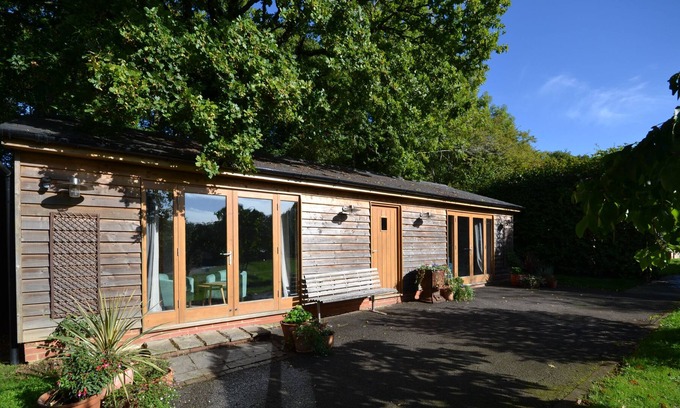Aldington House | An attractive converted barn all set on ground floor level with 1 bedroom and en-suite shower room