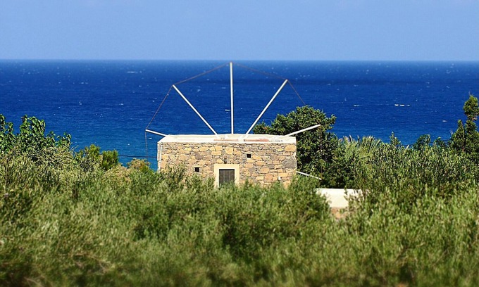 Ayia Fotia House | An authentic stone Cretan windmill