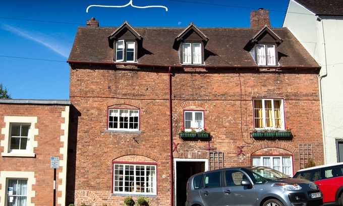 Ludwel House | AN EARLY GEORGIAN ONE BEDROOM TERRACED TOWNHOUSE/COTTAGE IN LUDLOW