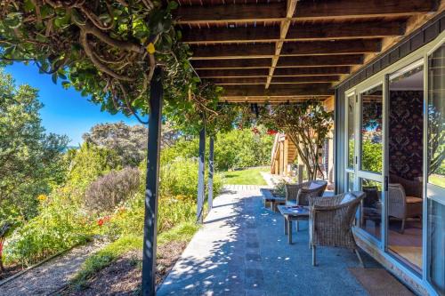 Waiheke Island House | An Escape for the Senses