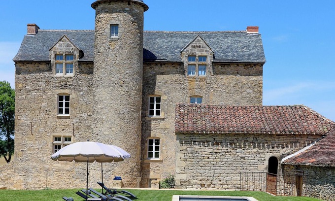 Villeneuve d'Aveyron Other | An exceptional stay in a château with swimming pool - Luxury, charm and nature