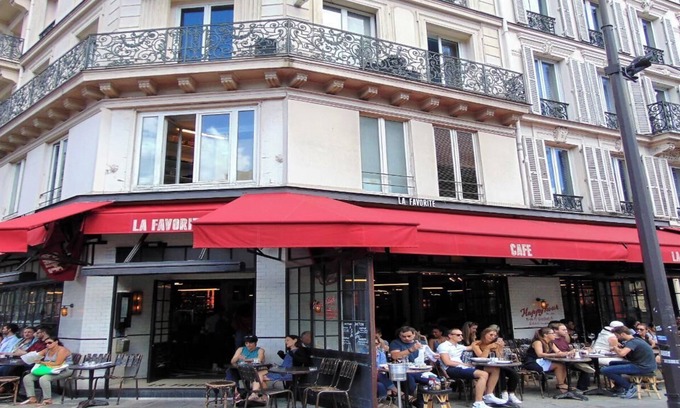 Saint-Gervais Apartment | AN IDEAL PARISIAN ESCAPE AT RUE DE RIVOLI ELEGANCE- LE MARAIS 200 SM2