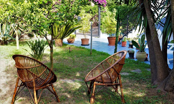 Paestum Apartment | An oasis of peace with garden close to the sea and parking free