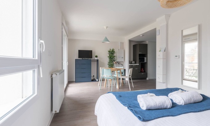 Nord - Gare Apartment | Anaïs - Studio, wifi et gare