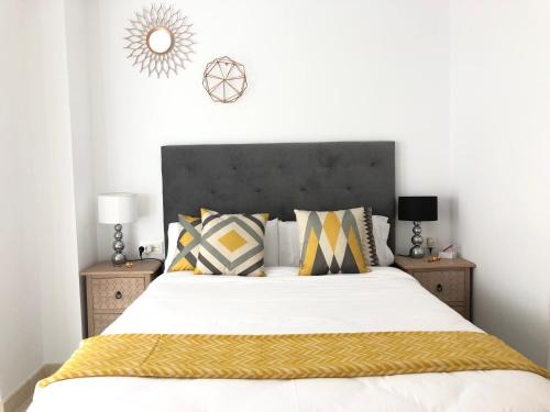 Perchel Sur Apartment | Ancha del Carmen AVE Centro Málaga madmar lujo New Zambrano