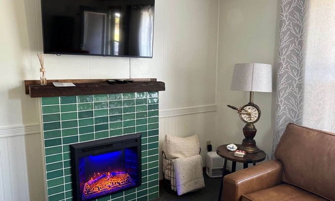 Long Beach Cottage | Anchorage Cottages Unit 4 Dog Friendly and close to the beach