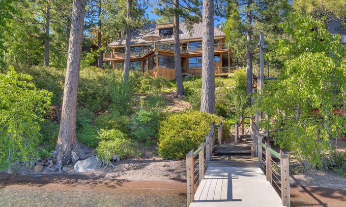 Lake Forest House | Anchors Aweigh - Lakefront - TLUXP