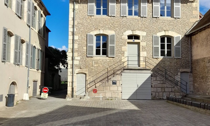 Ornans House | Ancien Hôtel Particulier au Cœur Dornans, à Côté du Musée Courbet