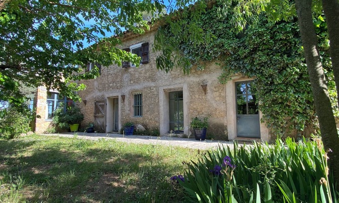 Entrecasteaux House | Ancienne Bastide Rénovée Pleine Nature Provençale Avec Piscine