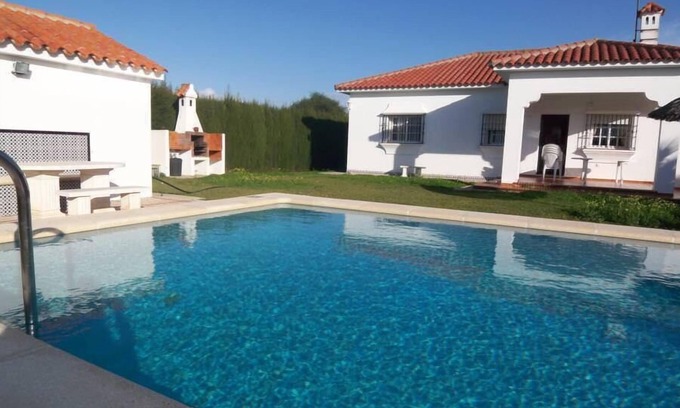 Campano House | Andalusian style, private pool and garden, covered terrace, free internet - Casa Soberano -