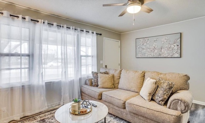 Andover House | Andover Bungalow - Sleeps 6