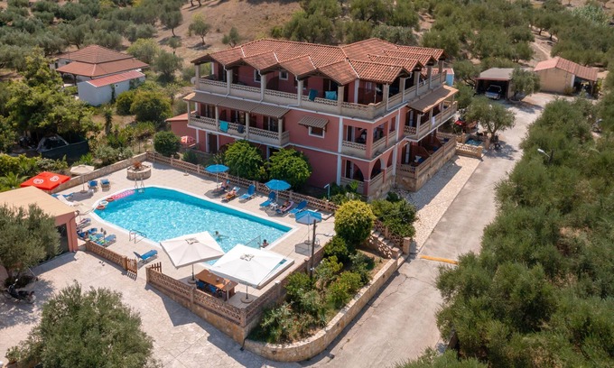 Ano Vasilikos Apartment | Anemomylos Studios - Attic Two-Bedroom Apartment