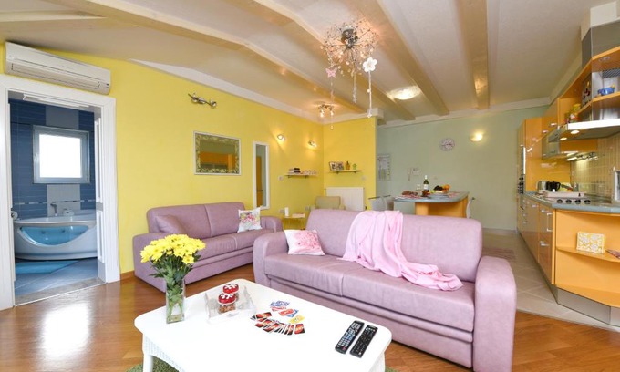 Rijeka Apartment | Angels' Nest