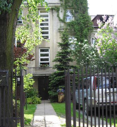 Saska Kepa House | Animrumru