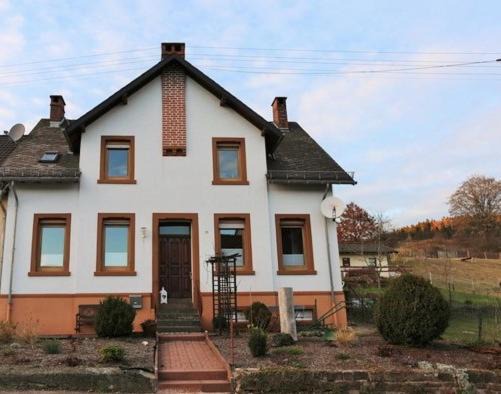 Neroth Apartment | Anna Ferienwohnung am Eifelsteig