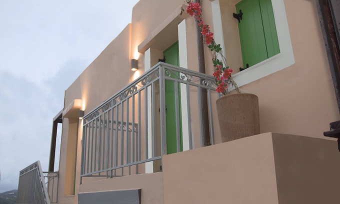 Ermoupoli House | Ano Siroa. Cycladic house with amazing views