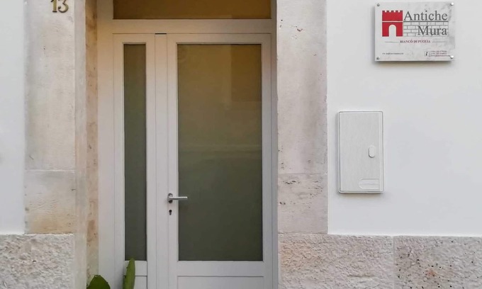 Turi House | Antiche Mura Apartments "Bianco di Puglia"