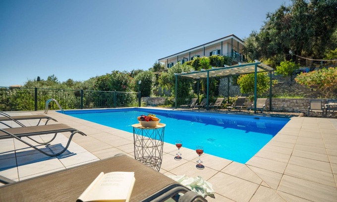 Koutsi Apartment | Antigoni Villa Dio in Longos