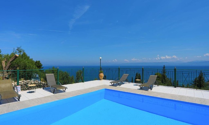 Koutsi Apartment | Antigoni Villas