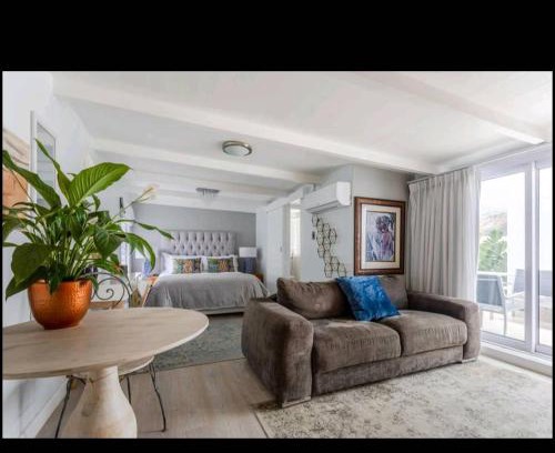 Gordons Bay Central Apartment | Antilles on Beach