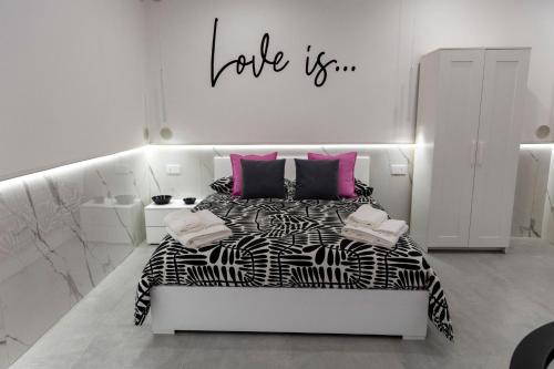 Old Town House | Antoine Suite Room