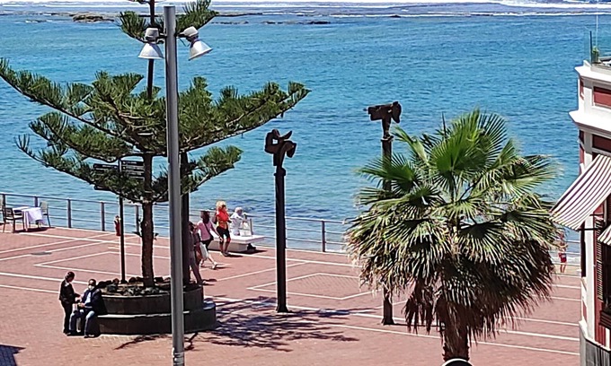 Las Palmas de Gran Canaria Apartment | Apartamento Céntrico Estilo Moderno Junto a la Playa,en una Ciudad Llena de Vida