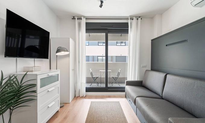 San Sebastian de los Reyes Apartment | apartamento con garaje y piscina de alquiler temporal