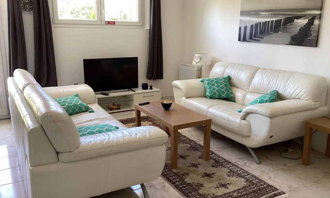 Villelongue-de-la-Salanque Apartment | Apartment Sleeps 4 with Private Pool